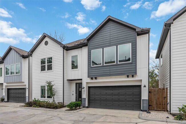 Photo - 2611 Huntington Creek Ln