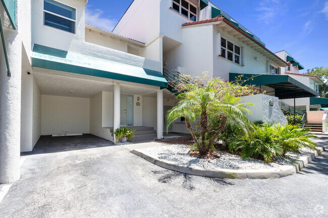 Building Photo - 316 N Lake Dr Rental