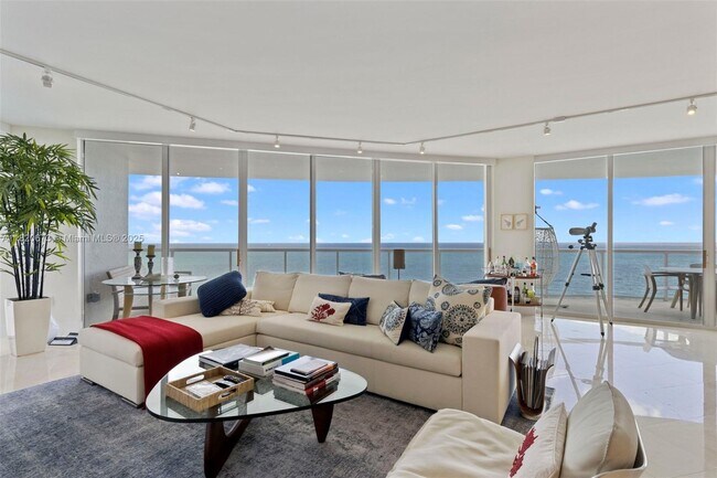 Building Photo - 18671 Collins Ave Unit 1602 Rental