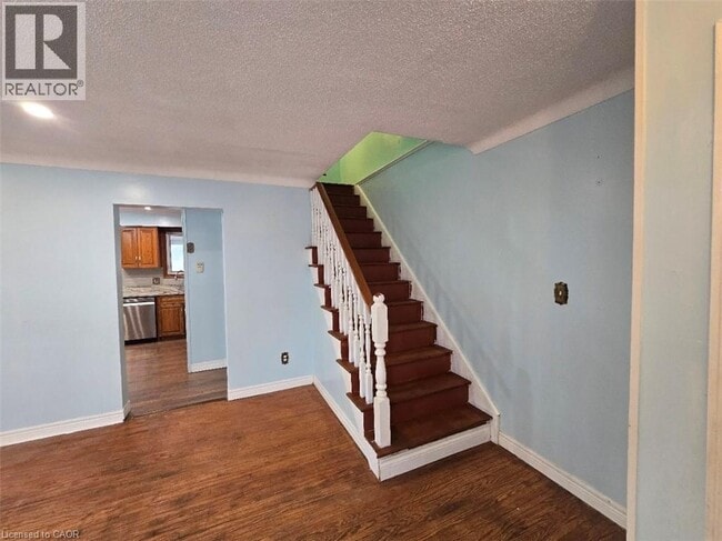 Photo - 4433 Meadowvale Dr