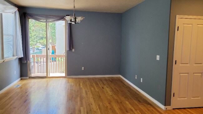 Photo - 807 Whisper Cove Rd