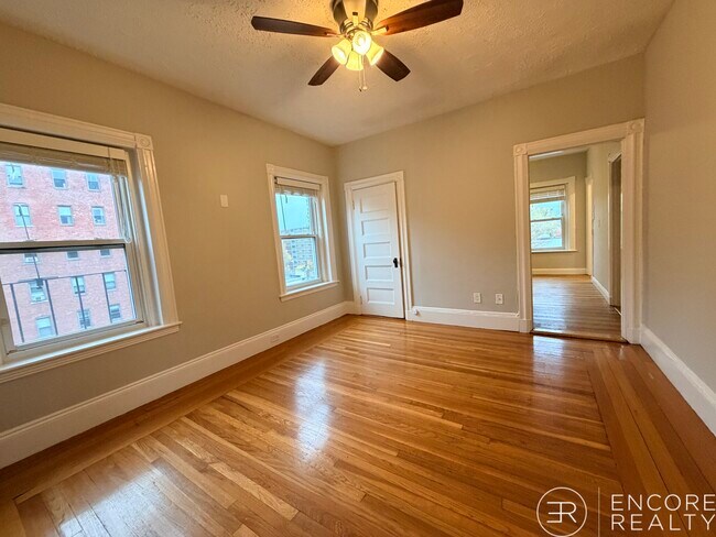 Photo - 900 Massachusetts Ave Unidad 5