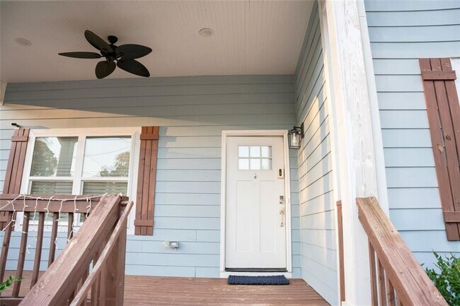 Photo - 1005 Birch St SW