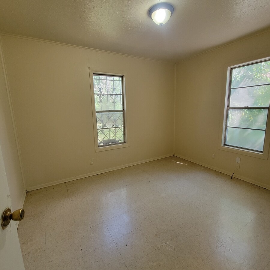 Photo - 1107 S 10th St