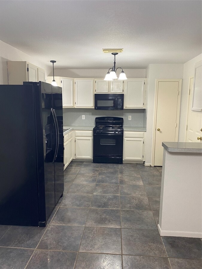 Photo - 8012 Folkstone Ln