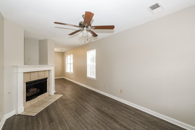 Photo - 1209 Calebs Ridge Dr