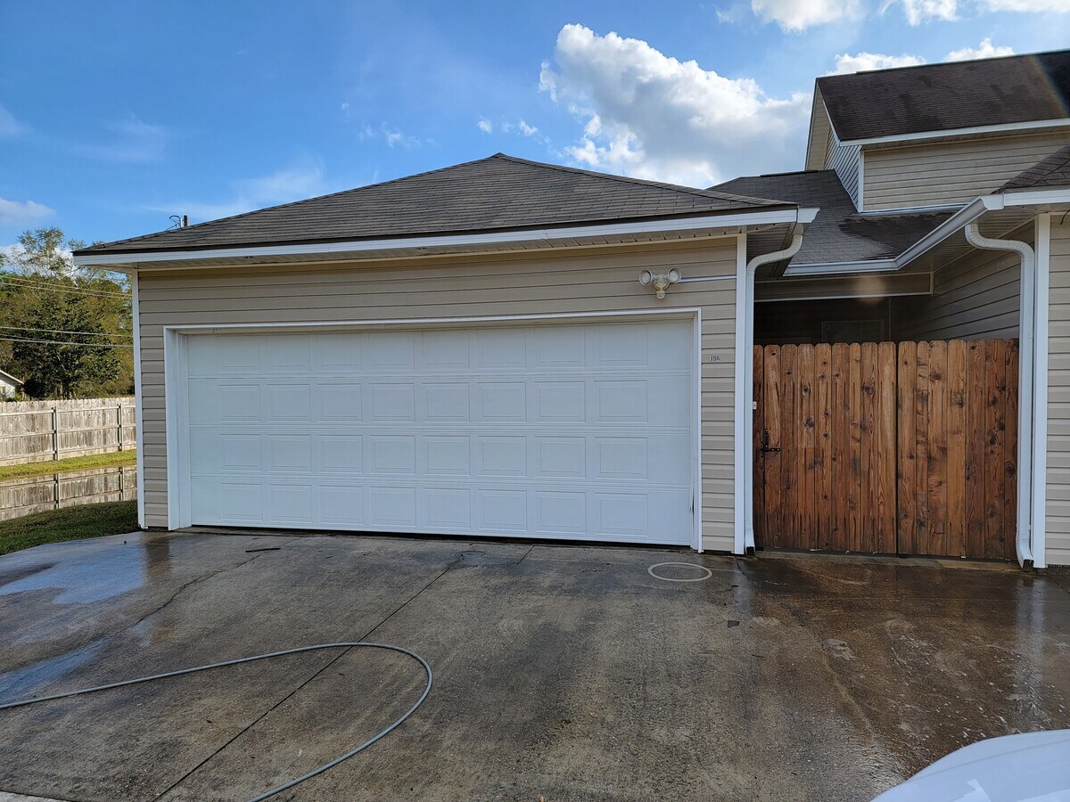 43250 Creek Cir Condo For Rent in Hammond, LA