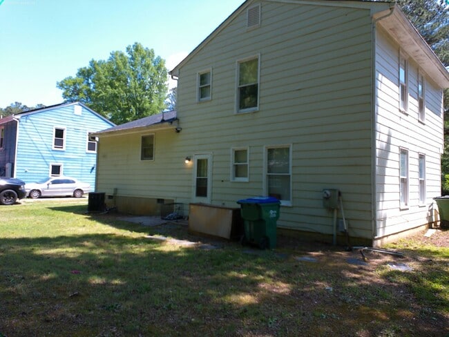 Photo - Awesome 4 bedroom tri level