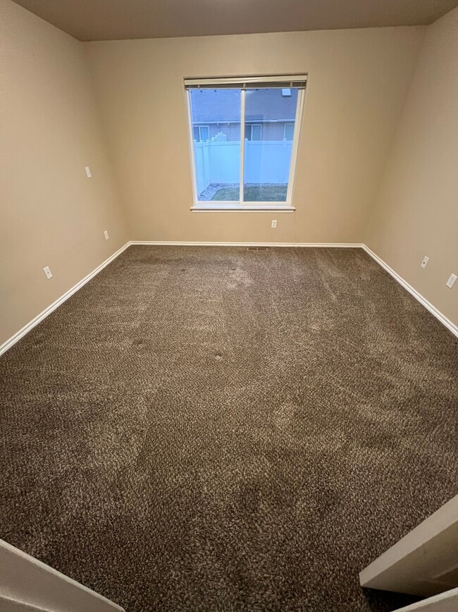 Photo - 1002 S 89th Ave