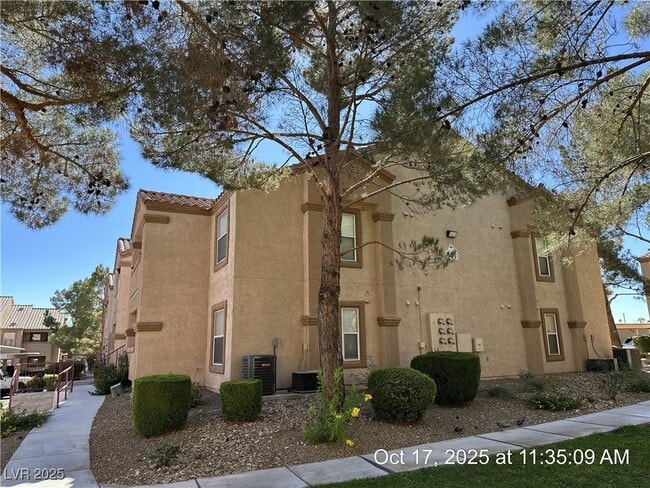 Building Photo - 1150 N Buffalo Dr Unit 2087