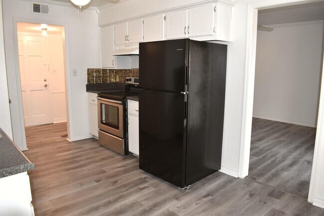 Photo - 1717 E Lindsey St