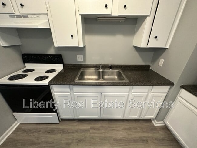 Photo - 910 Berkshire Terrace Unidad Apt D