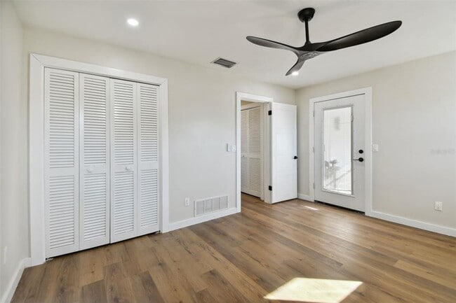 Photo - 570 Casler Ave