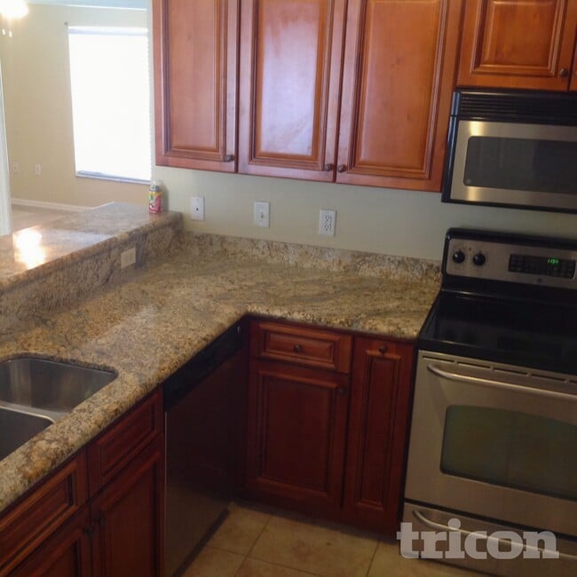 Photo - 10330 Summerview Cir