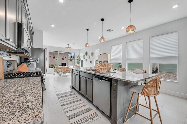 Photo - 930 SW Pr Ave