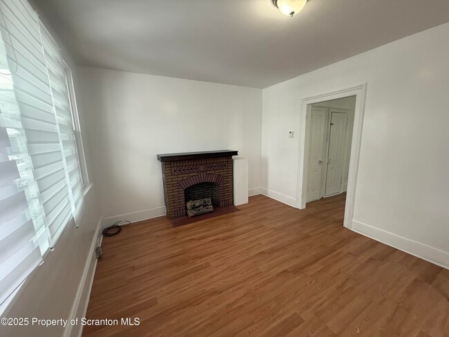 Photo - 417 Willow St