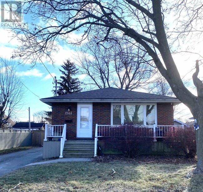 Photo - 457 Marion St