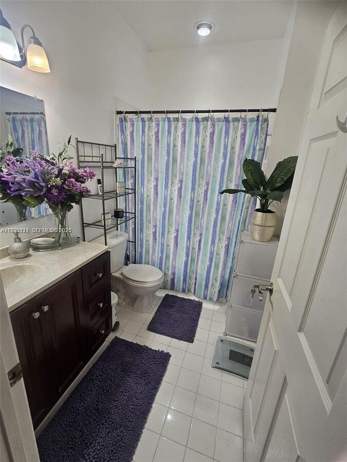 Photo - 2200 NW 72nd Way Unidad 2200