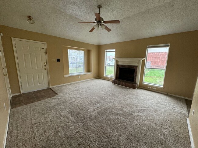 Photo - 3501 Rainforest Ln