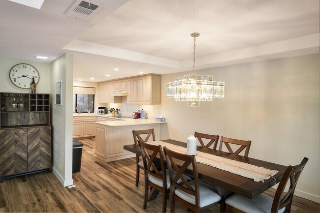 84 Presidio Pl