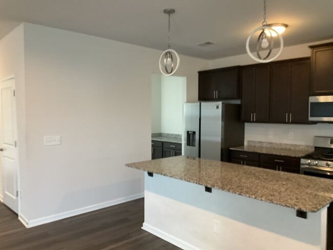 Photo - 511 Rhine Falls Ln