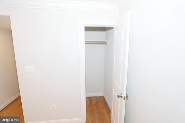 Photo - 1901 Lincoln Rd NE