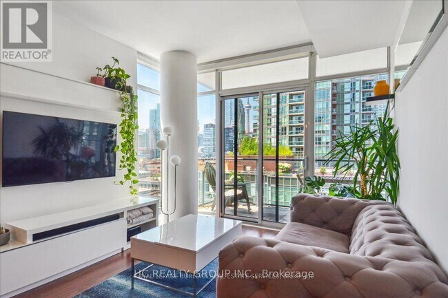 Photo - 105 George St Unit 1011