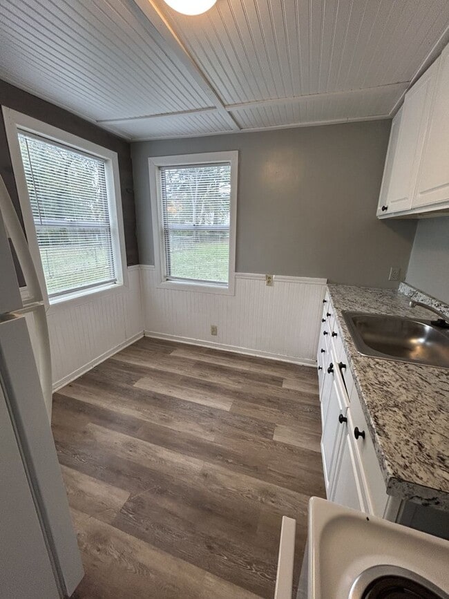 Photo - 468 Fieldcrest Dr
