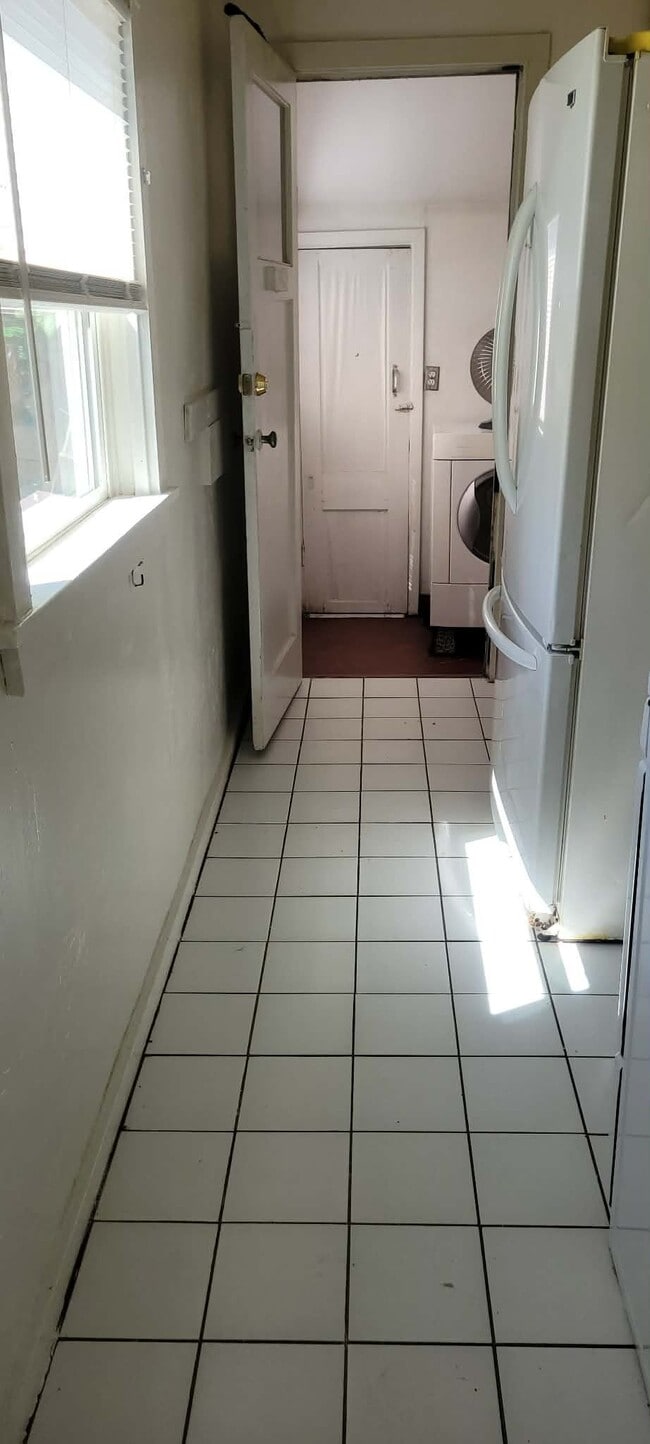 Photo - 816 W Marlette St