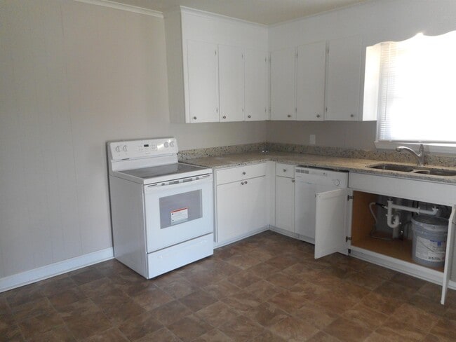 Photo - 500 McConnell St