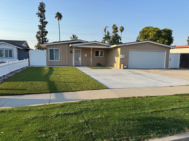 Photo - 18615 Mescal St