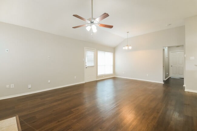 Photo - 2525 Spring Rain Dr