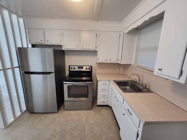 Photo - 3365 Drew St Unidad 2