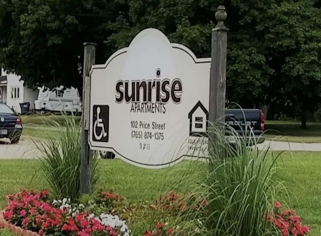 Photo - 102 Price St