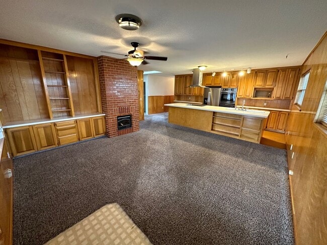 Photo - 5405 George Terrace