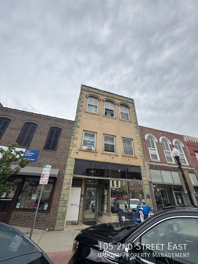 Building Photo - 105 2nd St E