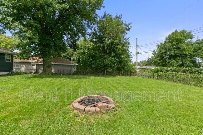 Photo - 5416 Browne St
