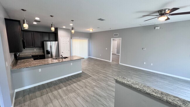 Photo - Beautiful 3 Bedroom, 2 Bathroom Home in Pa...