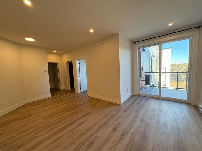 Photo - 1035 Melanson Rd Unit 608