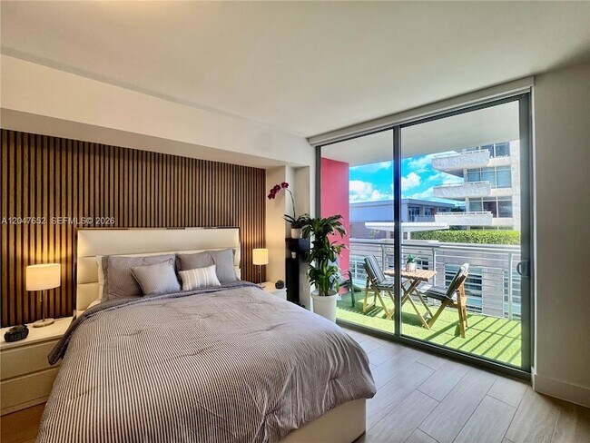 90 NW 32nd St Unit 613