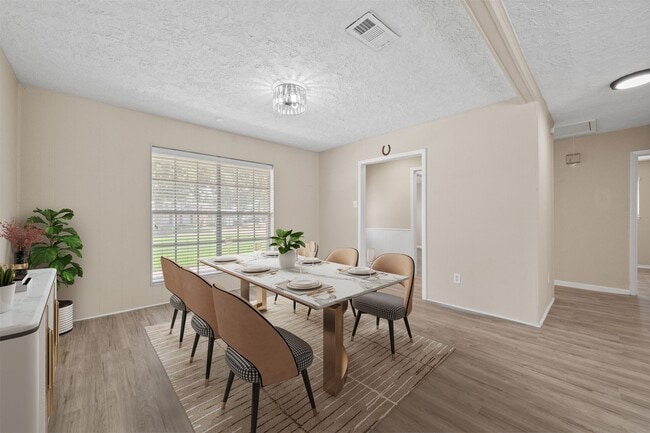 Photo - 5826 Spruce Forest Dr
