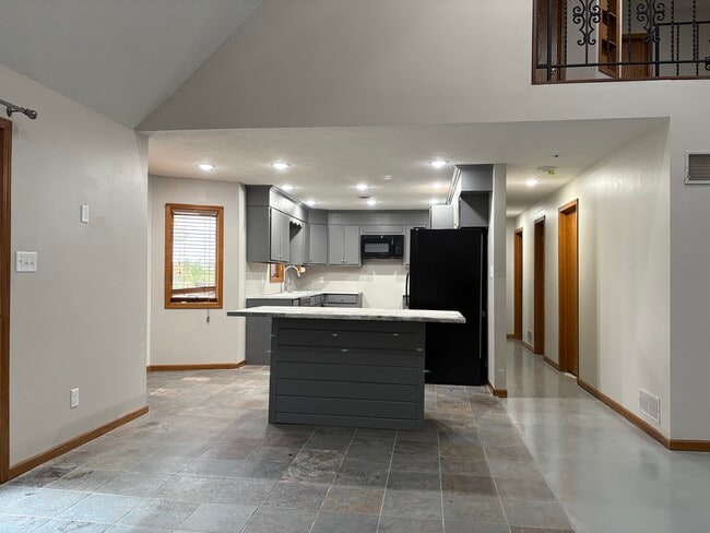 Photo - 6163 N Holmes Rd