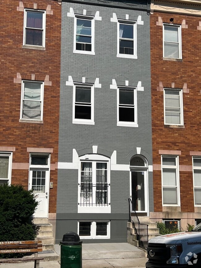 Building Photo - 2702 Maryland Ave Unit 3 Rental