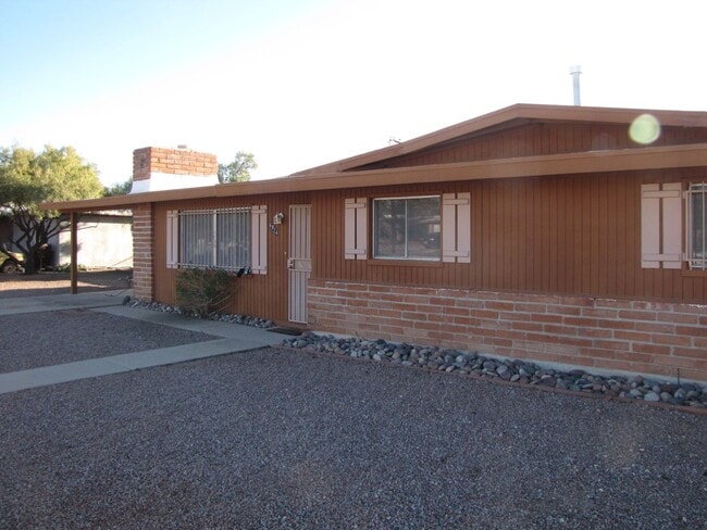 Building Photo - 6924 E Elbow Bay Dr
