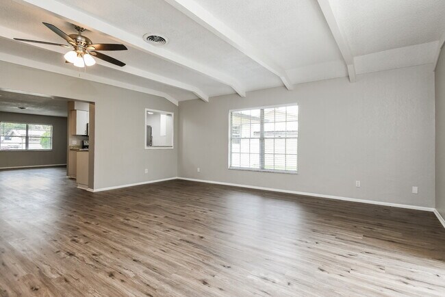 Photo - 999 Tomes Ct Casa