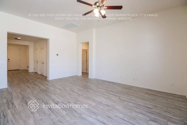 22546 E Tierra Grande