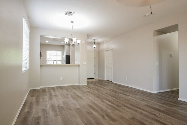 Photo - 1824 W Kuralt Dr