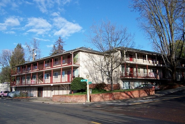 Photo - McClatchy Hillside apartments