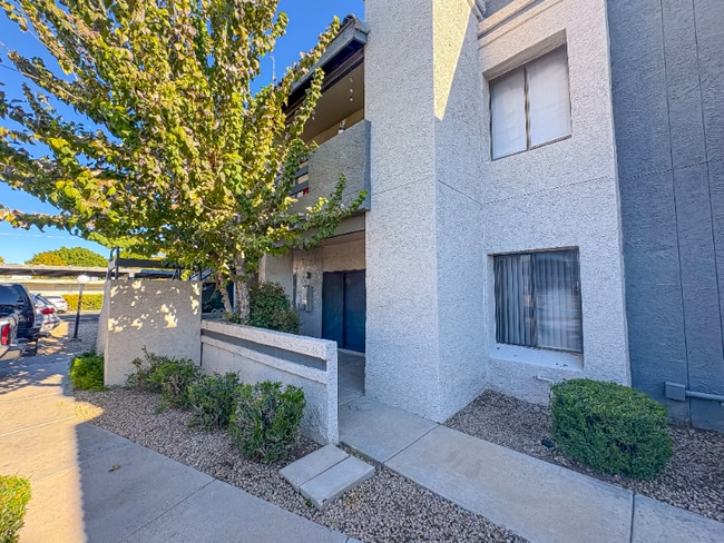 Photo - 80 W Maryland Ave Unidad 119