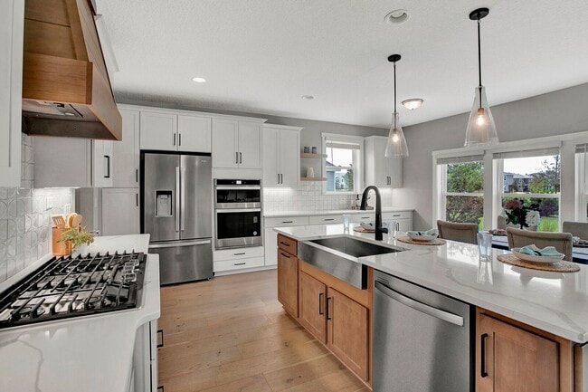 Building Photo - Beautiful 4 Bedroom 3 bath Model home for Rent in Shearwater! Amenities Included!